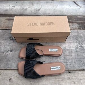 ***NWT***Steve Madden Black Women's Slide Sandals